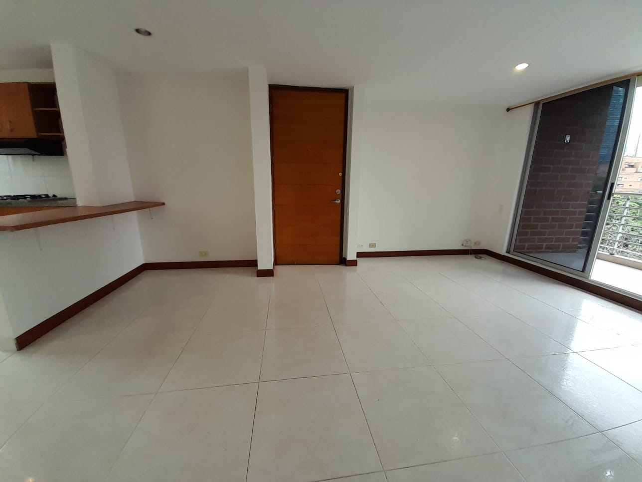 Apartamento en arriendo en PATIO BONITO, 70 m², 2 alcobas, 2 baños