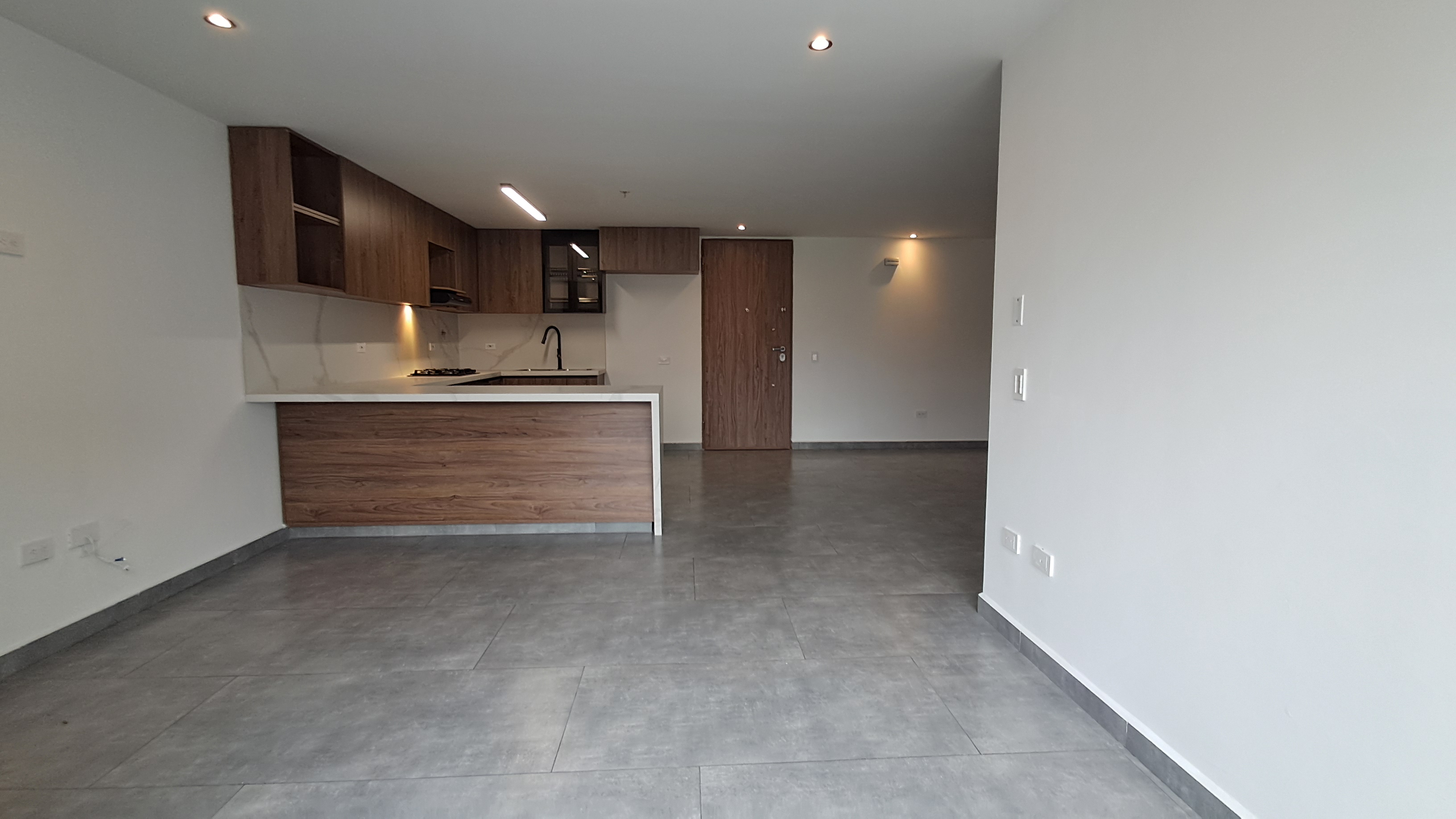 Apartamento en Arrendamiento en Bosques de Zuñiga, Envigado